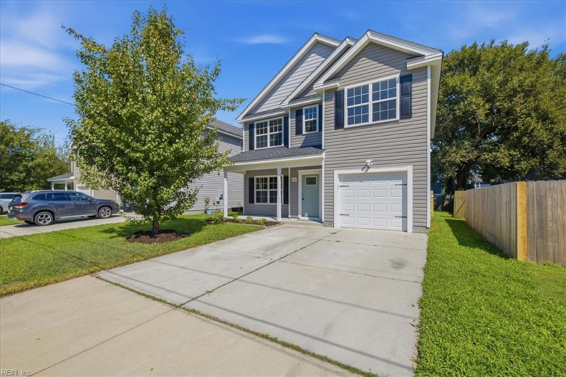 Photo 3 of 43 residential for sale in Chesapeake virginia