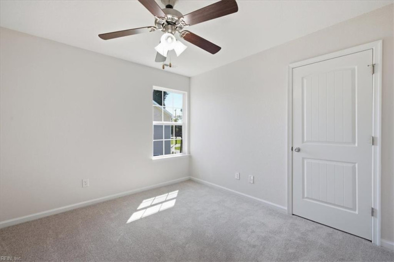 Photo 38 of 43 residential for sale in Chesapeake virginia