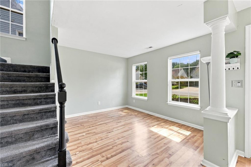 Photo 10 of 43 residential for sale in Hampton virginia