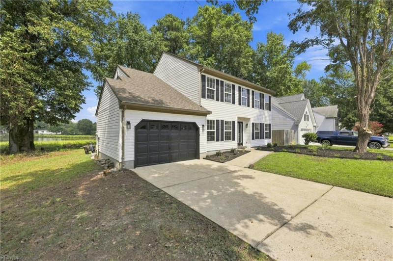 Photo 2 of 43 residential for sale in Hampton virginia