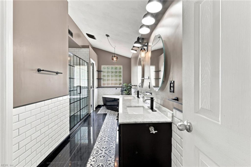 Photo 26 of 43 residential for sale in Hampton virginia