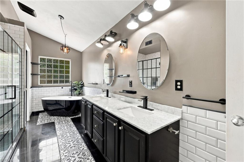 Photo 29 of 43 residential for sale in Hampton virginia