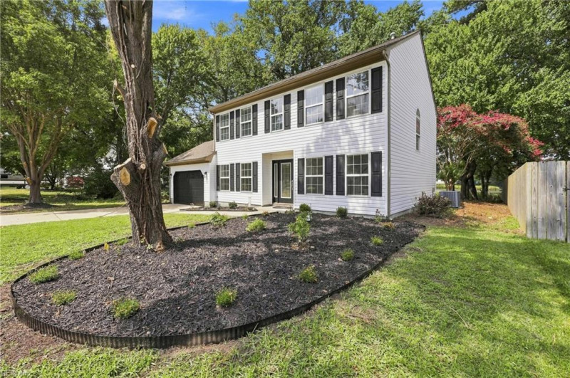 Photo 3 of 43 residential for sale in Hampton virginia