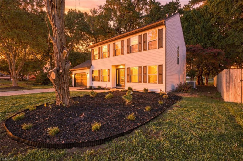 Photo 4 of 43 residential for sale in Hampton virginia