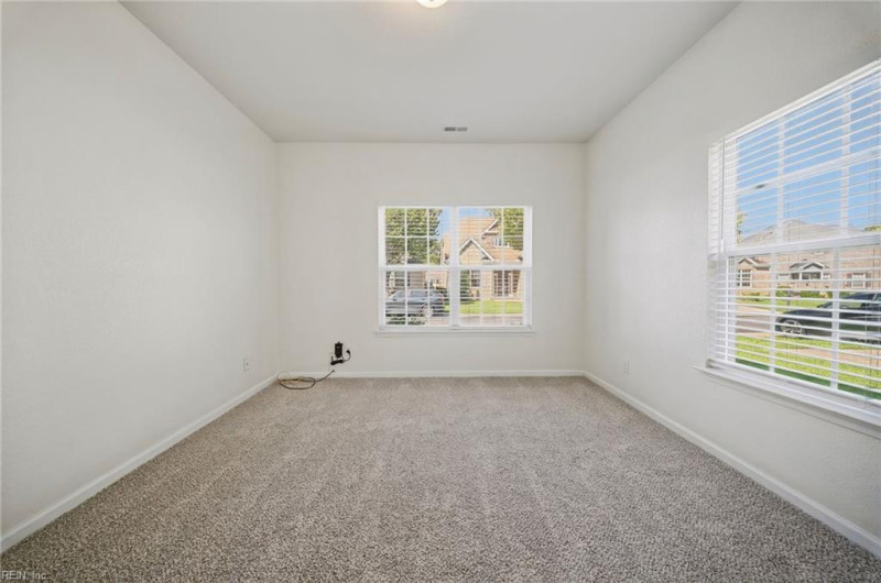 Photo 13 of 46 residential for sale in Portsmouth virginia