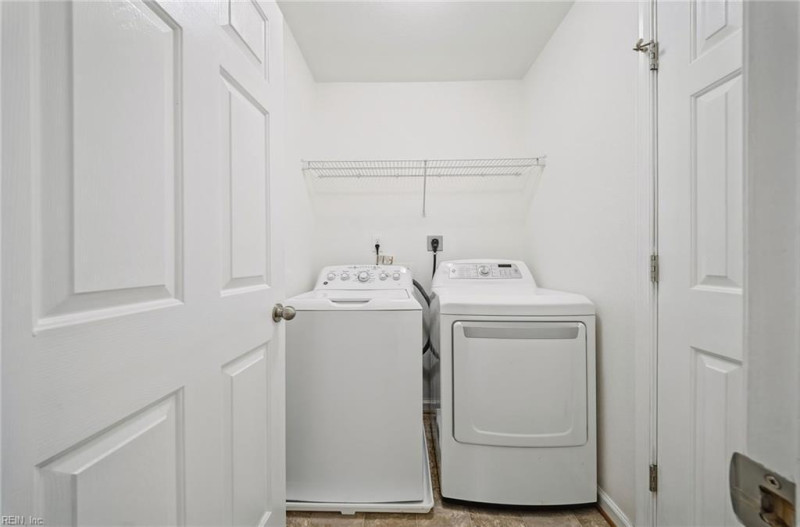 Photo 27 of 46 residential for sale in Portsmouth virginia