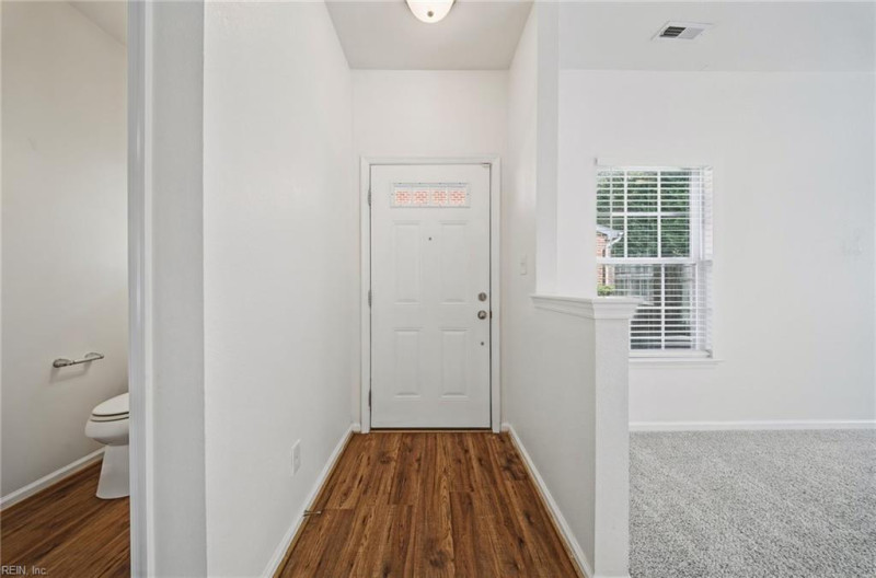 Photo 3 of 46 residential for sale in Portsmouth virginia