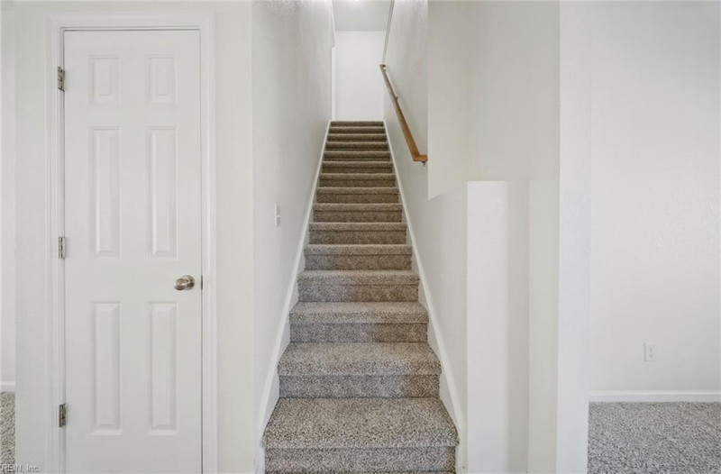 Photo 4 of 46 residential for sale in Portsmouth virginia