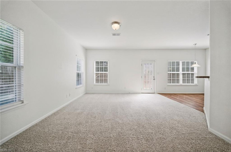 Photo 5 of 46 residential for sale in Portsmouth virginia