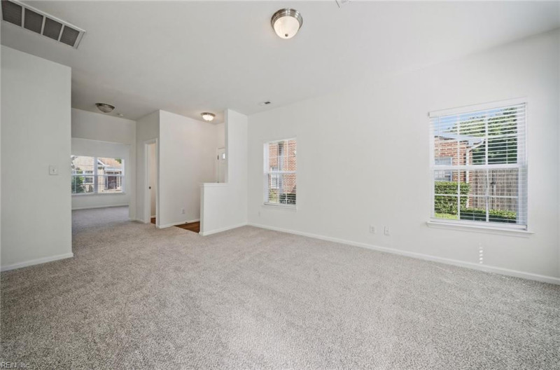 Photo 6 of 46 residential for sale in Portsmouth virginia