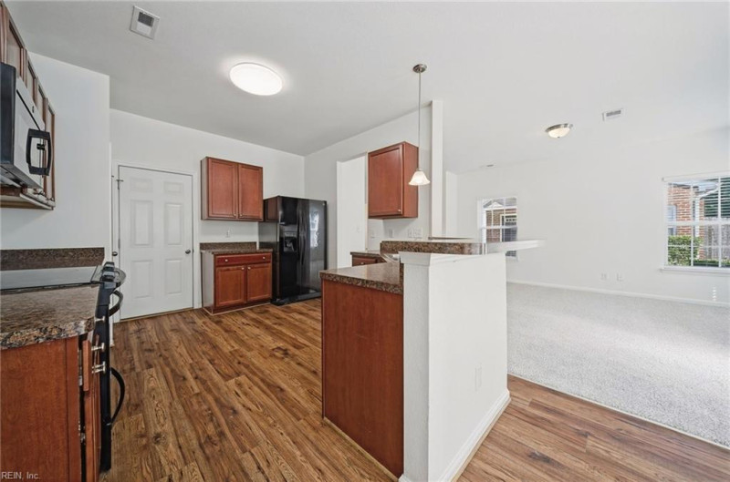 Photo 8 of 46 residential for sale in Portsmouth virginia