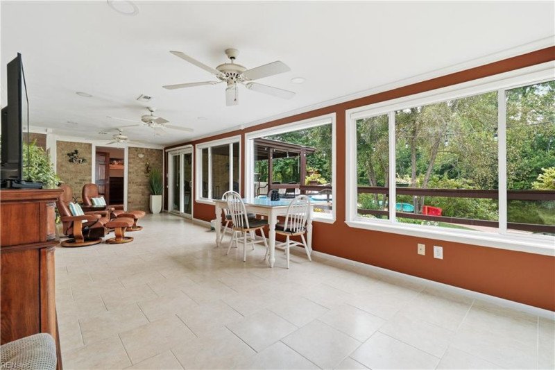 Photo 14 of 50 residential for sale in Virginia Beach virginia