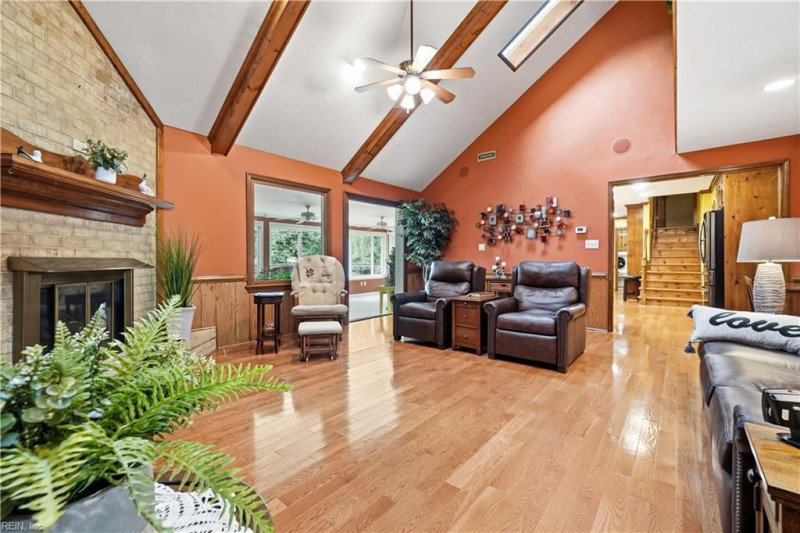 Photo 7 of 50 residential for sale in Virginia Beach virginia