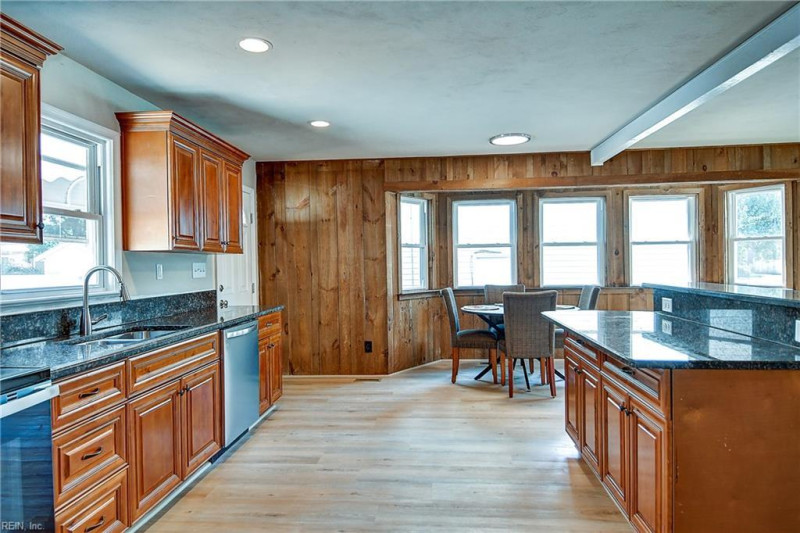 Photo 12 of 50 residential for sale in Norfolk virginia