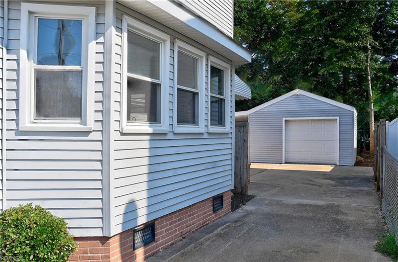 Photo 33 of 50 residential for sale in Norfolk virginia