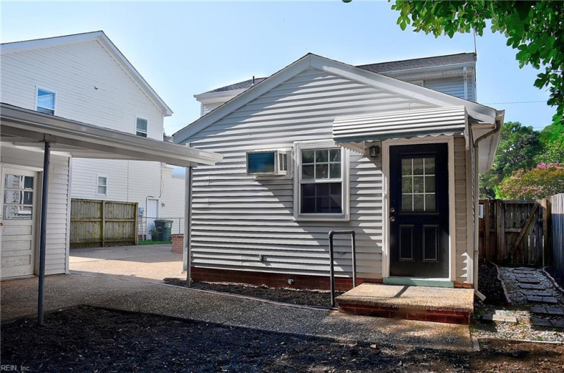 Photo 34 of 50 residential for sale in Norfolk virginia