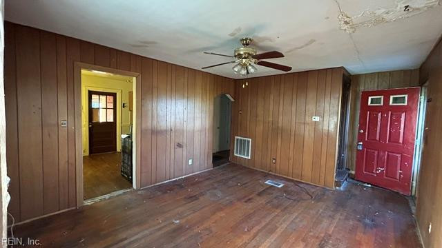 Photo 3 of 38 residential for sale in Norfolk virginia Photo 3 of 38 residential for sale in Norfolk virginia