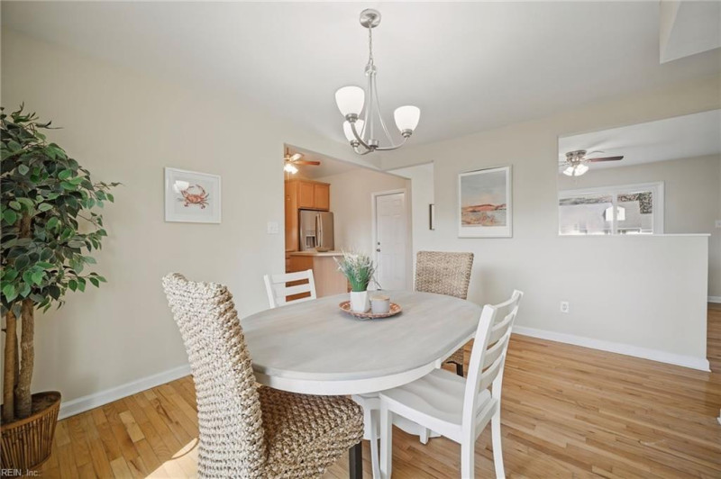 Photo 10 of 41 residential for sale in Virginia Beach virginia