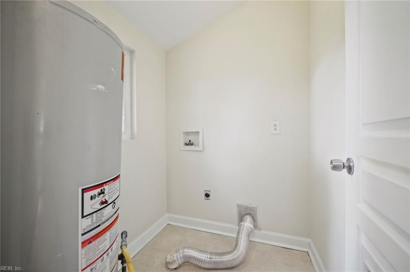 Photo 16 of 41 residential for sale in Virginia Beach virginia