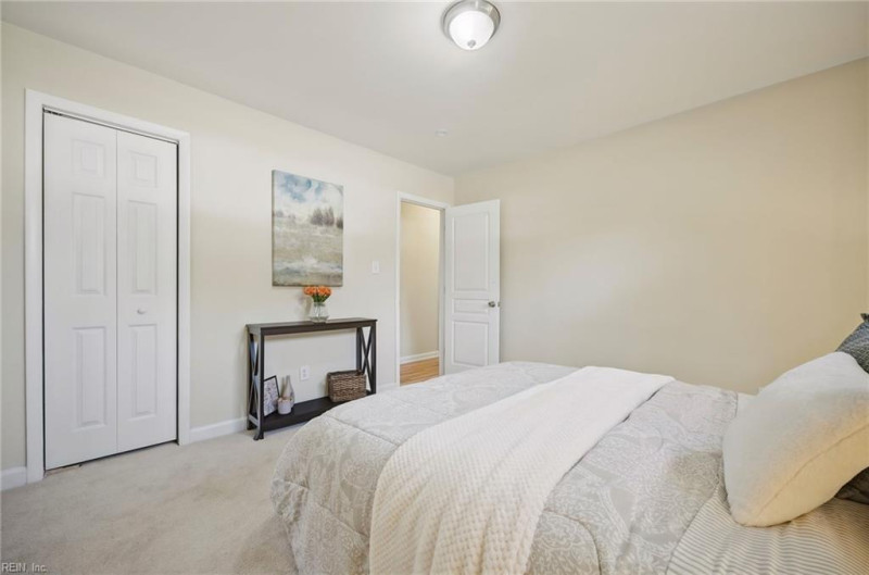 Photo 17 of 41 residential for sale in Virginia Beach virginia