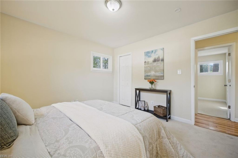 Photo 18 of 41 residential for sale in Virginia Beach virginia