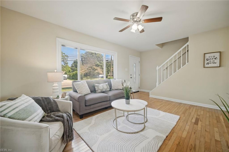 Photo 2 of 41 residential for sale in Virginia Beach virginia