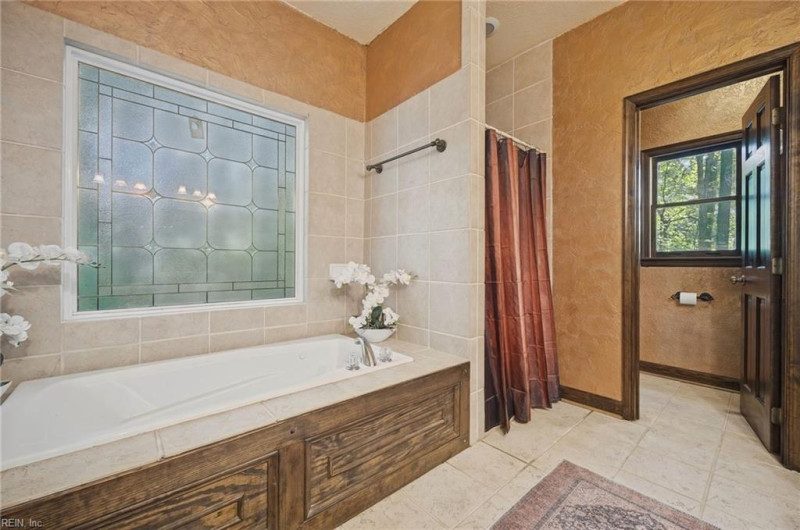 Photo 19 of 49 residential for sale in Virginia Beach virginia