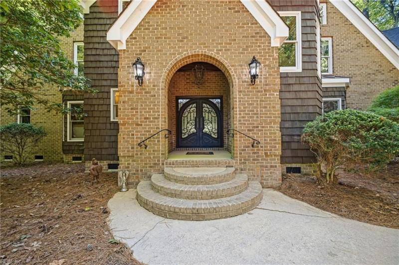 Photo 6 of 49 residential for sale in Virginia Beach virginia