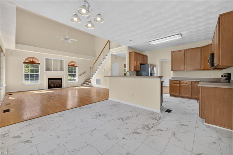 Photo 13 of 50 residential for sale in Suffolk virginia