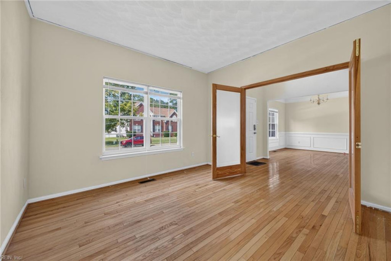 Photo 7 of 50 residential for sale in Suffolk virginia