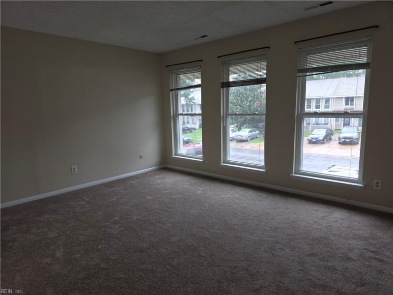 Photo 14 of 26 residential for sale in Virginia Beach virginia