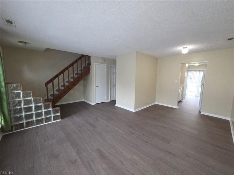 Photo 3 of 26 residential for sale in Virginia Beach virginia