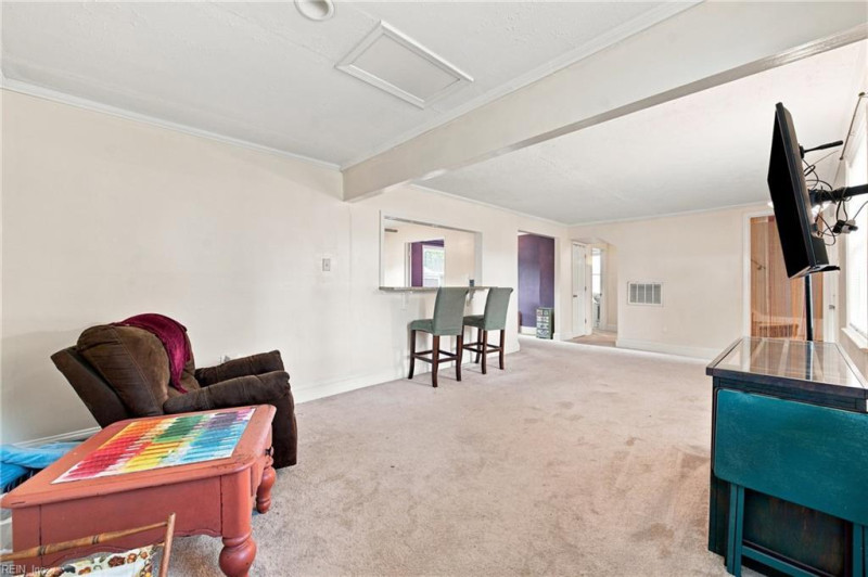 Photo 10 of 36 residential for sale in Portsmouth virginia