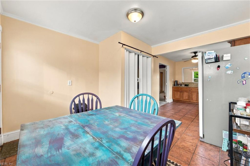 Photo 18 of 36 residential for sale in Portsmouth virginia