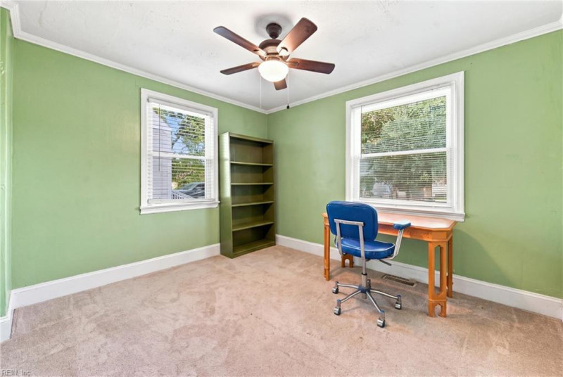 Photo 19 of 36 residential for sale in Portsmouth virginia