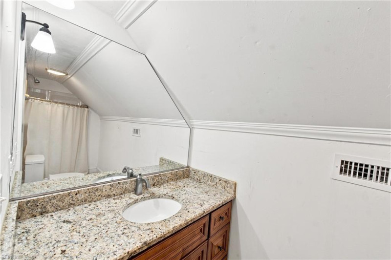 Photo 30 of 36 residential for sale in Portsmouth virginia
