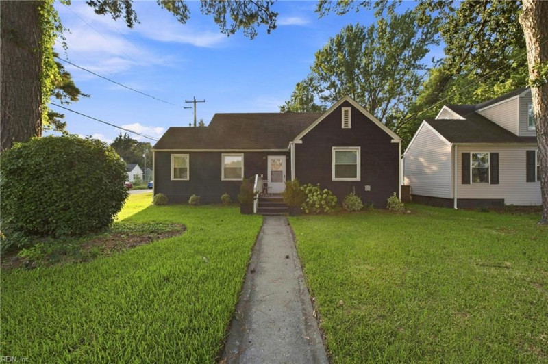 Photo 33 of 36 residential for sale in Portsmouth virginia