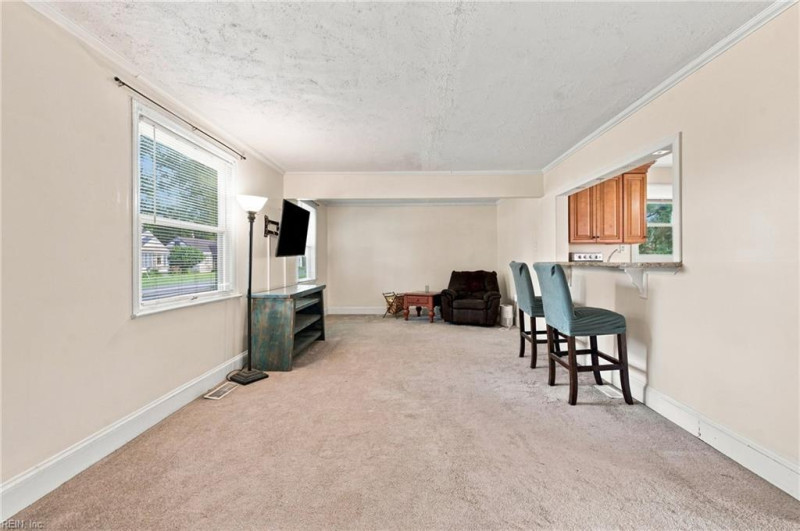 Photo 9 of 36 residential for sale in Portsmouth virginia