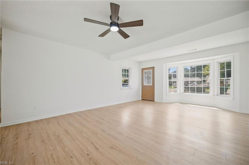 Photo 5 of 41 residential for sale in Virginia Beach virginia