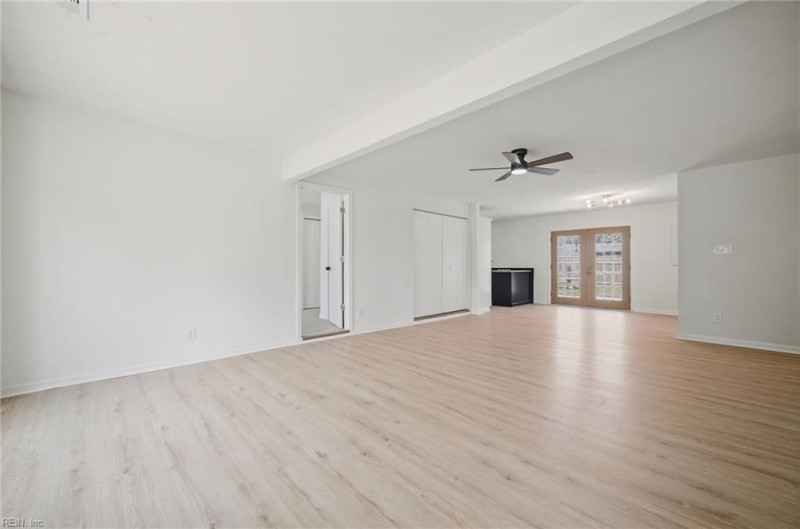 Photo 6 of 41 residential for sale in Virginia Beach virginia
