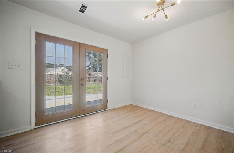 Photo 8 of 41 residential for sale in Virginia Beach virginia