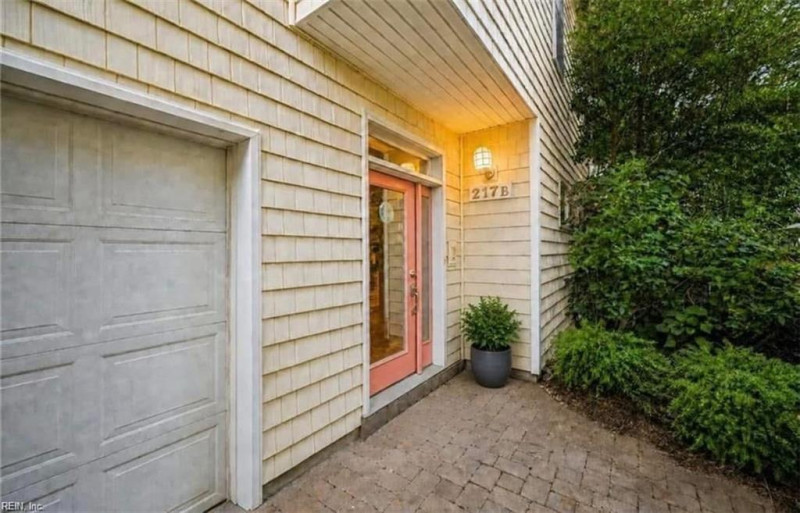 Photo 1 of 32 residential for sale in Virginia Beach virginia Photo 1 of 32 residential for sale in Virginia Beach virginia