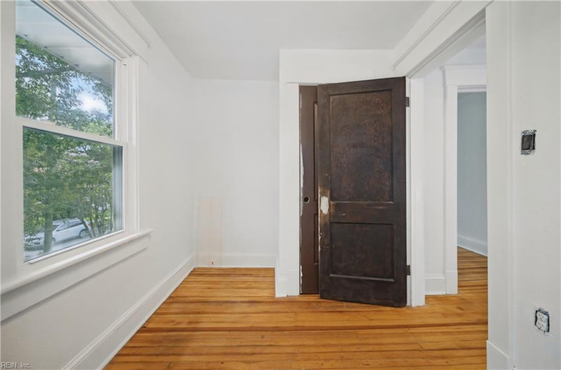 Photo 10 of 18 residential for sale in Norfolk virginia