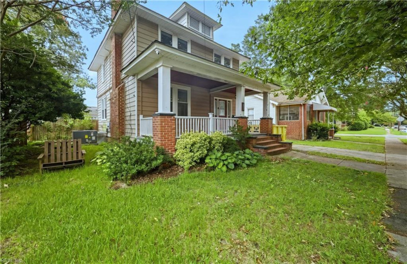 Photo 2 of 18 residential for sale in Norfolk virginia