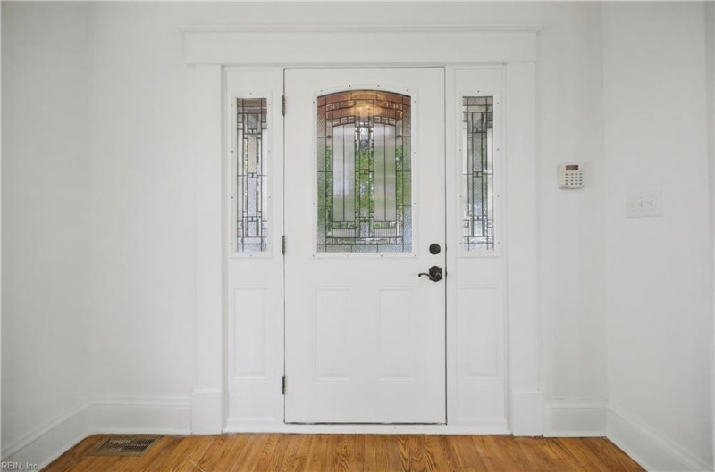 Photo 3 of 18 residential for sale in Norfolk virginia