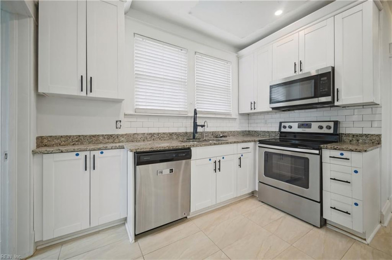 Photo 7 of 18 residential for sale in Norfolk virginia