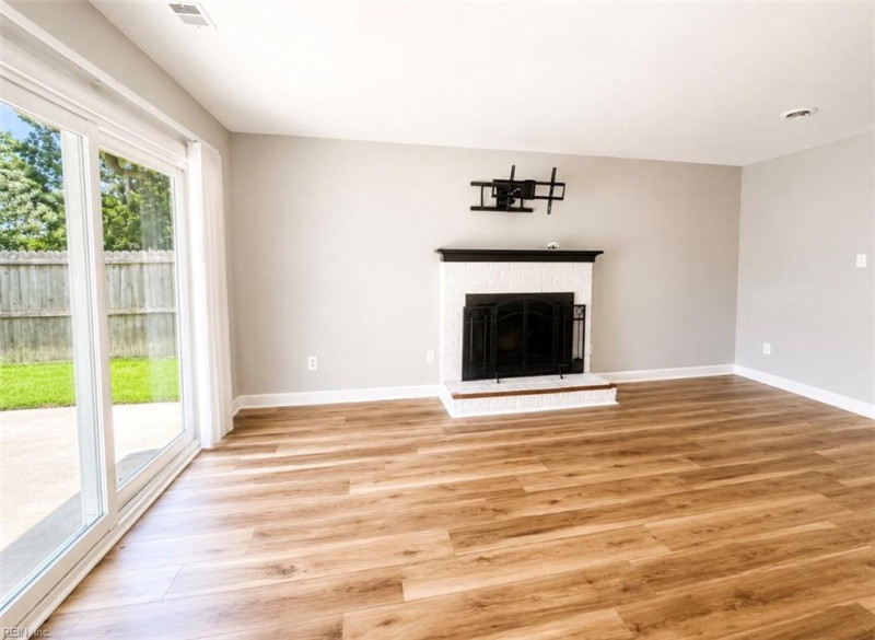 Photo 10 of 35 residential for sale in Virginia Beach virginia