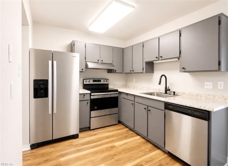 Photo 14 of 35 residential for sale in Virginia Beach virginia