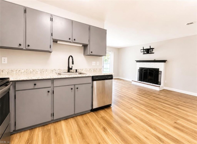 Photo 16 of 35 residential for sale in Virginia Beach virginia