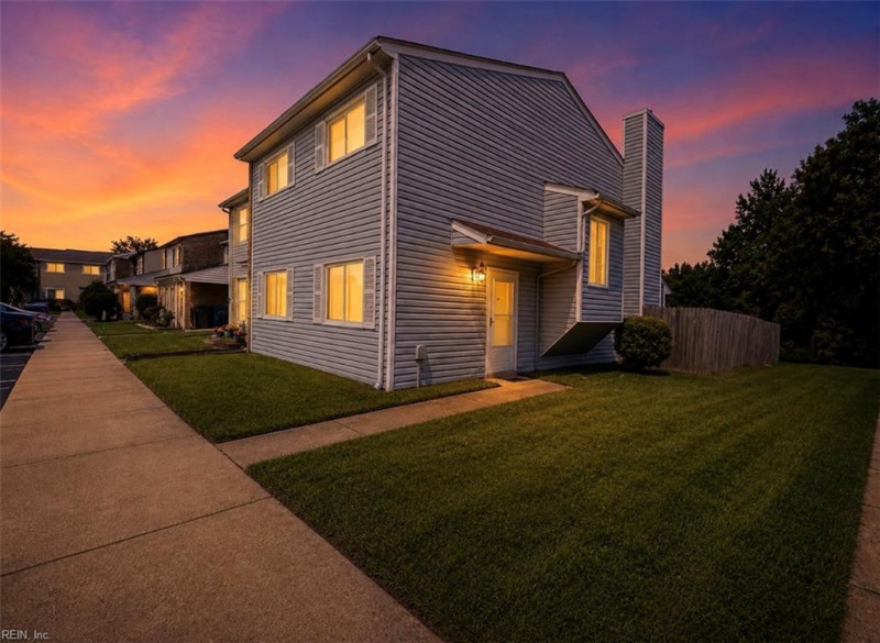 Photo 2 of 35 residential for sale in Virginia Beach virginia